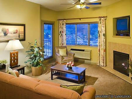Bluegreen Vacations Odyssey Dells Hotel Wisconsin Dells